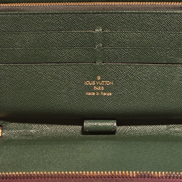 Louis Vuitton Limited Edition Monogram Porter Organizer/Wallet - Picture 8 of 16